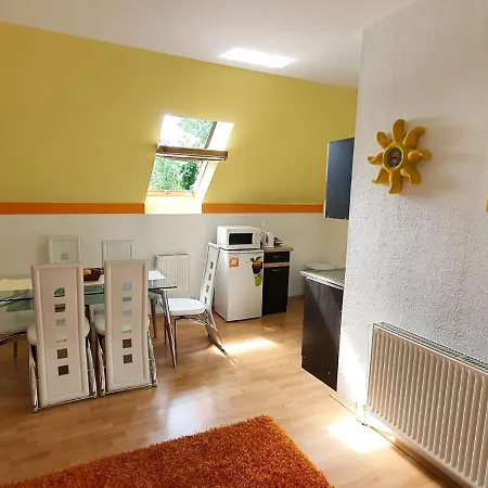 Bed & Breakfast Berg Szallas *