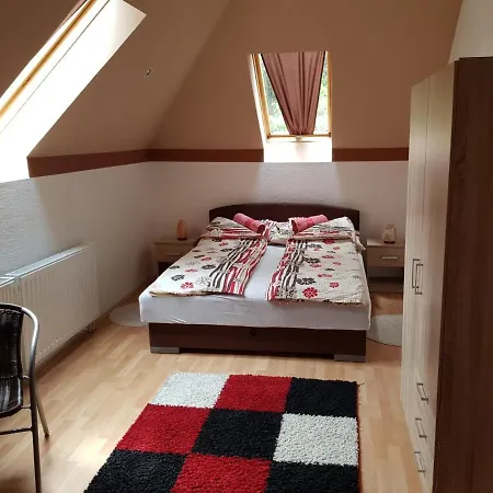 Bed & Breakfast Berg Szallas *