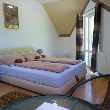 Bed & Breakfast Berg Szallas *
