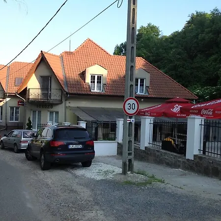 Berg Szallas Bed & Breakfast *