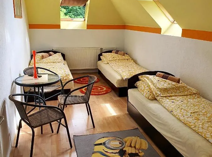 Berg Szallas Bed & Breakfast *